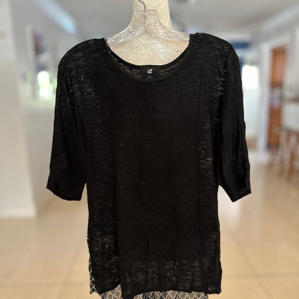 Iz Byer Black Boxy 3/4 Sleeve Blouse